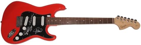 GRETA VAN FLEET BAND (X3) ЕЛЕКТРИЧЕСКА китара RED FENDER STRATOCASTER С АВТОГРАФ В РЕАЛЕН РАЗМЕР С УДОСТОВЕРЯВАНЕ AUTOGRAPHCOA